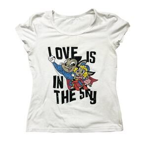 Love is in the sky tee size M